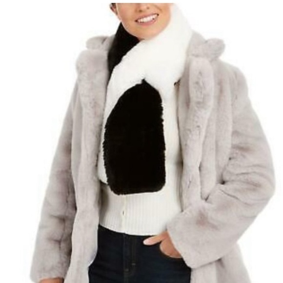 APPARIS Faux Fur Stole & Faux Fur Earmuffs Set In White/Black - Picture 2 of 12